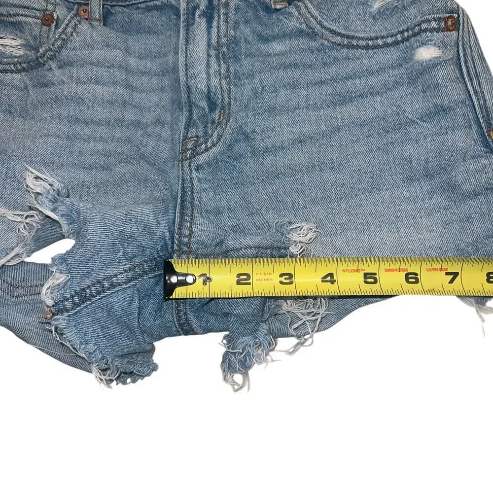 AMERICAN EAGLE Relaxed Short Light Wash Distressed Jean Shorts Size 00
